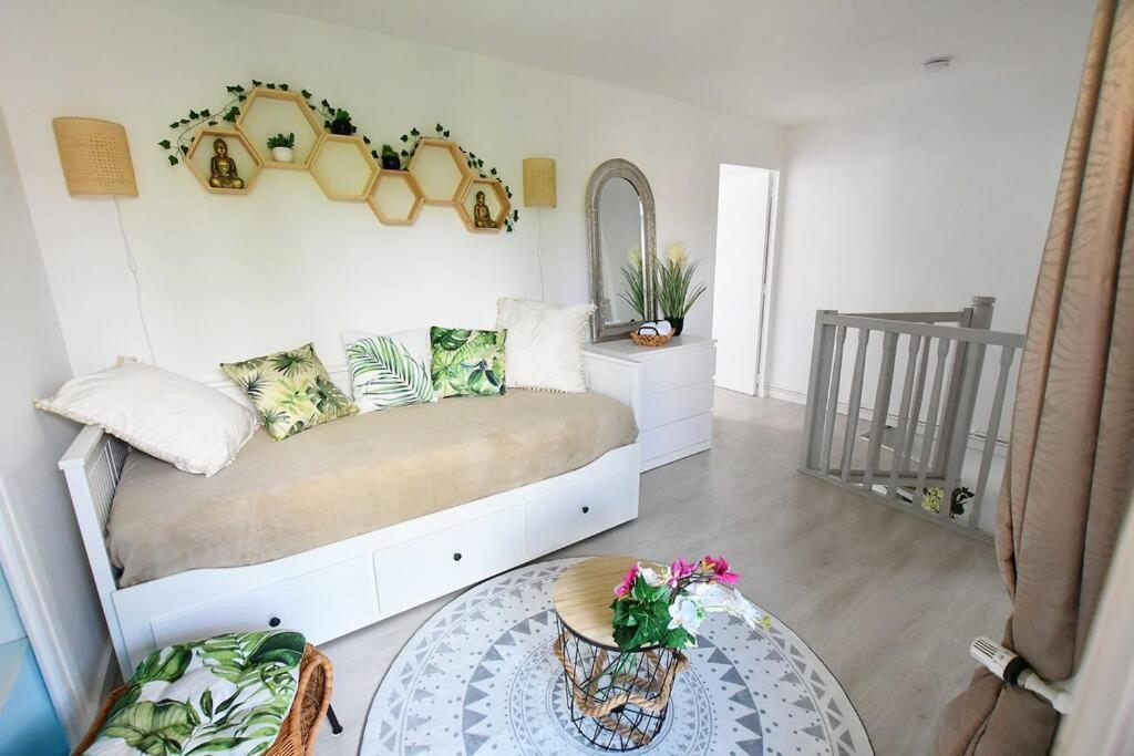 Secret Garden - Duplex Moderne - Jardin - Netflix - Apartment Provins Bagian luar foto